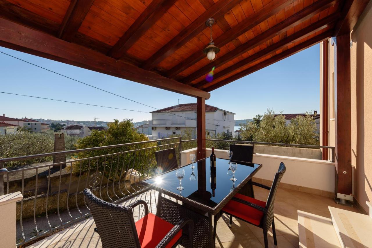 Apartmani Petra Trogir Ngoại thất bức ảnh