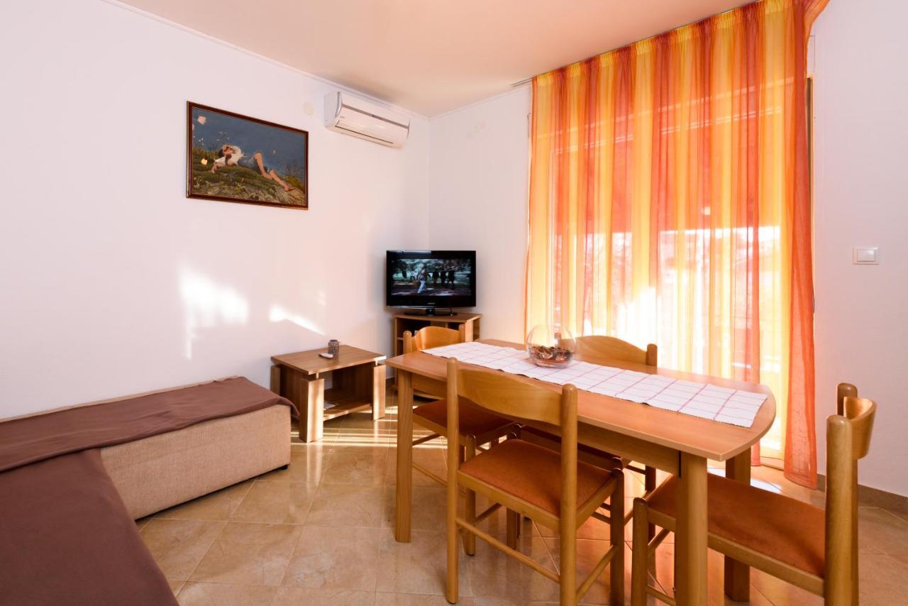 Apartmani Petra Trogir Ngoại thất bức ảnh